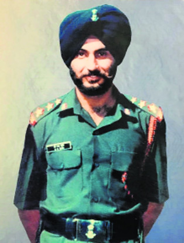 Portrait of Capt Gurjinder Singh Suri, MVC, in uniform