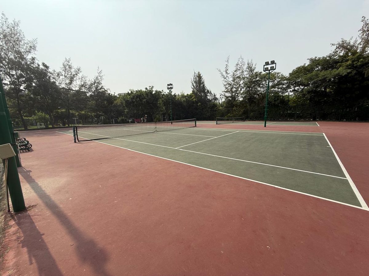 Lawn tennis courts at the GVI Club
